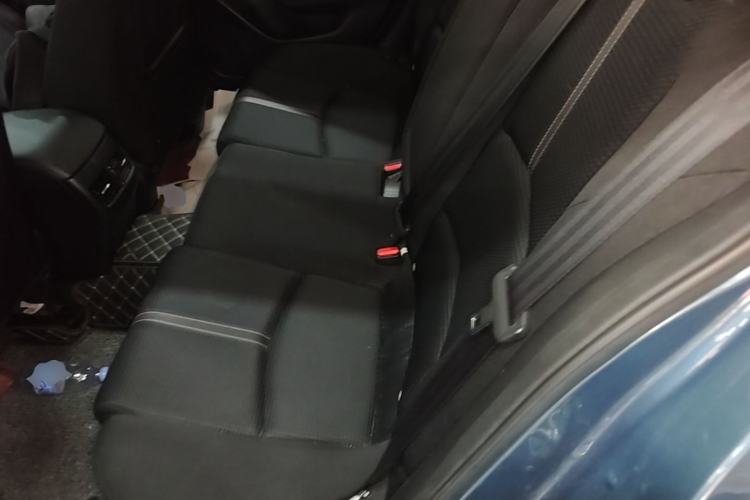 Used Mazda 3 Axela 2017 Sedan 1.5L Automatic Luxury Model Emission Standard China V Left Rear Seat