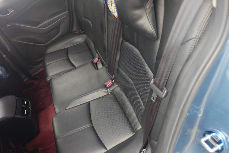 Used Mazda 3 Axela 2017 Sedan 1.5L Automatic Luxury Model Emission Standard China V Left Rear Seat