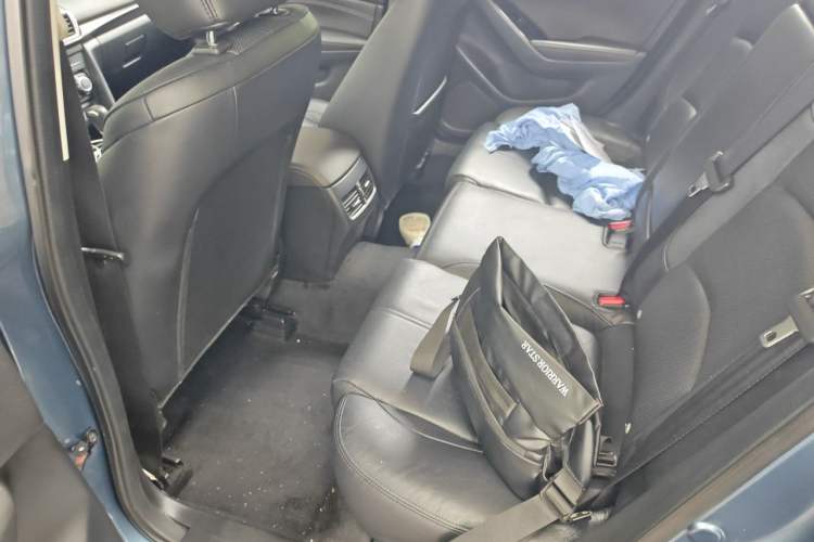 Used Mazda 3 Axela 2017 Hatchback 2.0L Automatic Sport Model China V Emission Standard Left Rear Seat