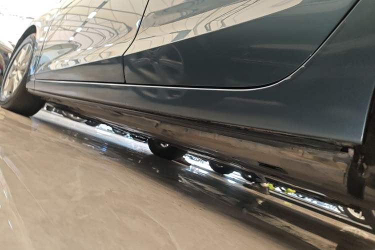 Used Mazda 3 Axela 2017 Sedan 1.5L Automatic Luxury Model Emission Standard China V Left Side Sill