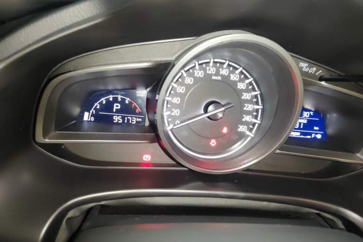 Used Mazda 3 Axela 2017 Sedan 2.0L Automatic Prestige Model China V Standard Odometer Close Up