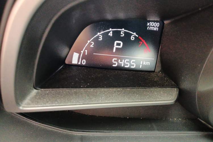 Used Mazda 3 Axela 2017 Sedan 1.5L Automatic Comfort Model Emission Standard China V Odometer Close Up