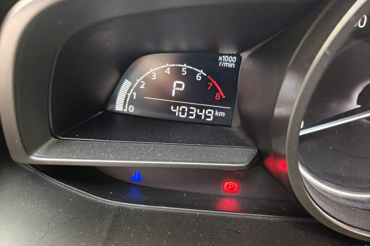 Used Mazda 3 Axela 2017 Hatchback 1.5L Automatic Luxury Model Emission Standard China V Odometer Close Up