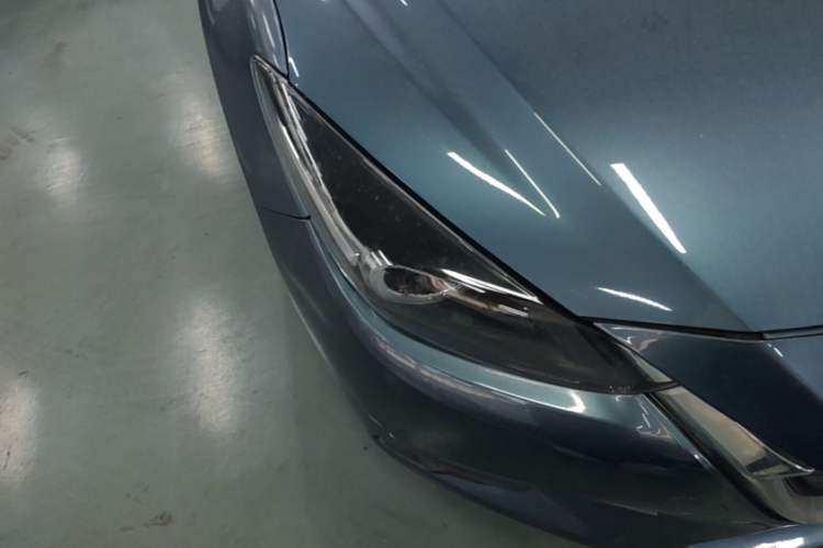Used Mazda 3 Axela 2017 Sedan 1.5L Automatic Luxury Model Emission Standard China V Right Front Headlight