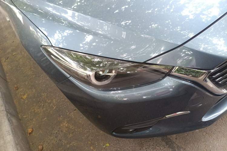 Used Mazda 3 Axela 2017 Sedan 2.0L Automatic Flagship Model China V Standard Right Front Headlight