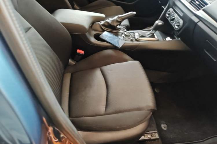 Used Mazda 3 Axela 2017 Hatchback 1.5L Automatic Comfort Model Emission Standard China V Right Front Seat