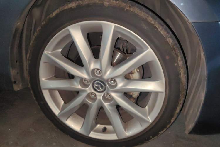 Used Mazda 3 Axela 2017 Sedan 2.0L Automatic Prestige Model China V Standard Right Front Wheel Hub