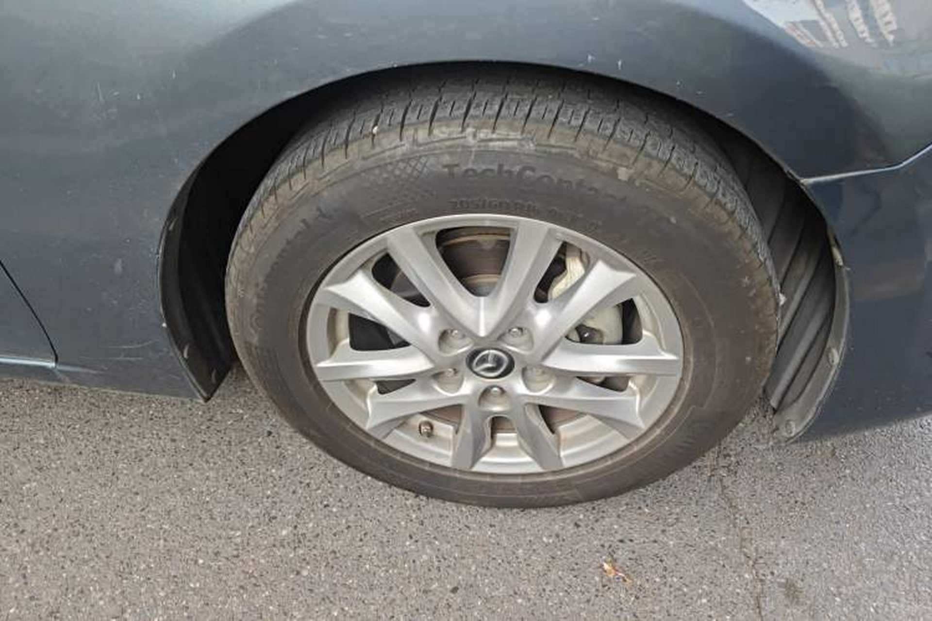 Used Mazda 3 Axela 2017 Sedan 1.5L Automatic Comfort Model Emission Standard China V Right Front Wheel Hub