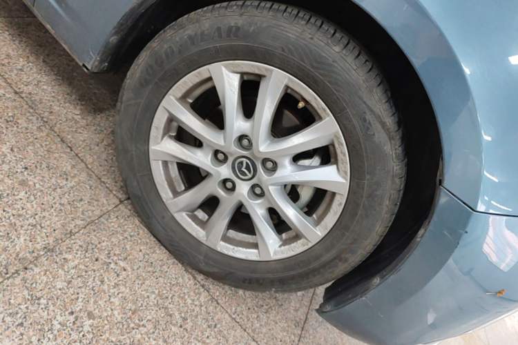 Used Mazda 3 Axela 2017 Sedan 1.5L Automatic Comfort Model Emission Standard China V Right Front Wheel Hub