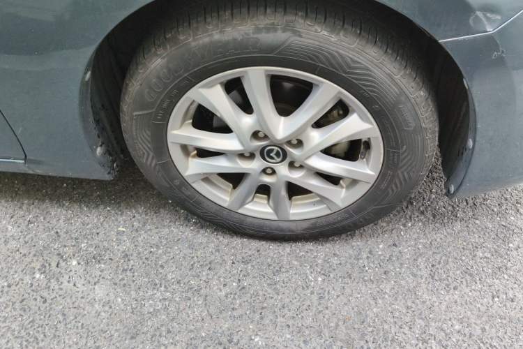 Used Mazda 3 Axela 2017 Sedan 1.5L Automatic Comfort Model China VI Standard Right Front Wheel Hub