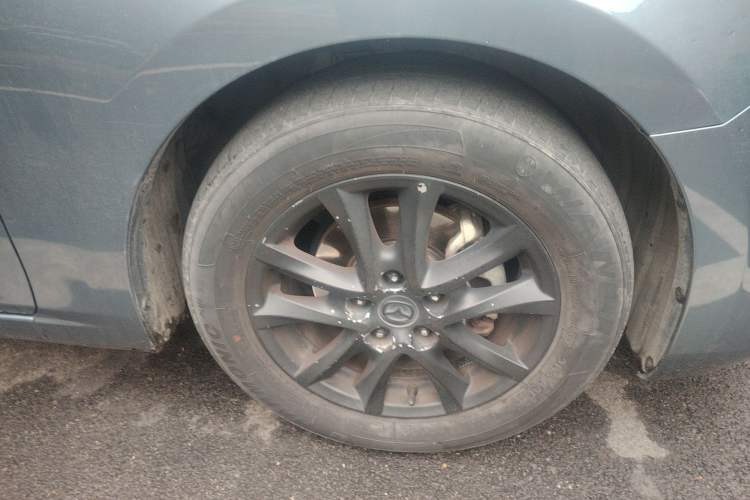 Used Mazda 3 Axela 2017 Sedan 1.5L Automatic Luxury Model China VI Standard Right Front Wheel Hub