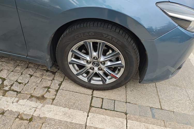 Used Mazda 3 Axela 2017 Sedan 1.5L Automatic Luxury Model Emission Standard China V Right Front Wheel Hub