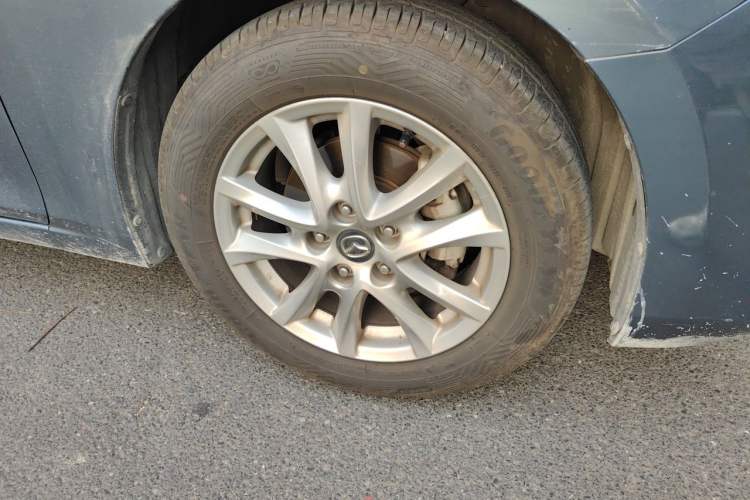 Used Mazda 3 Axela 2017 Sedan 1.5L Automatic Comfort Model Emission Standard China V Right Front Wheel Hub