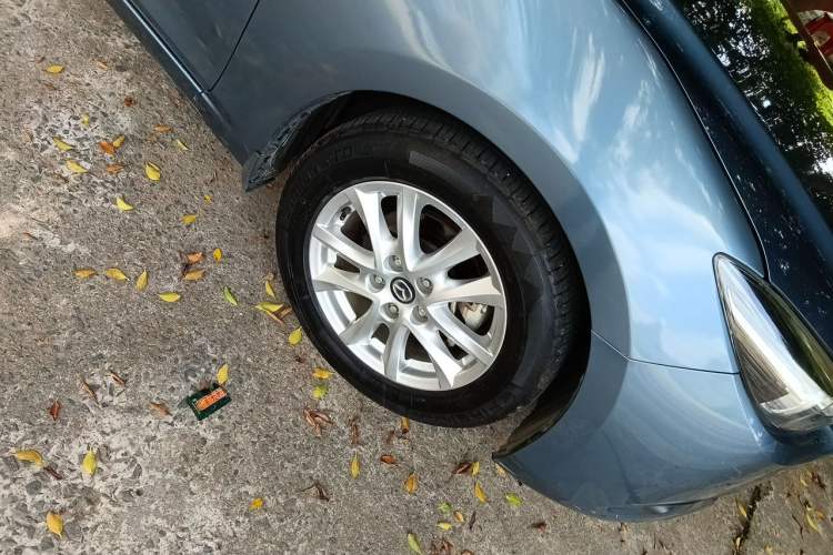 Used Mazda 3 Axela 2017 Sedan 1.5L Automatic Luxury Model Emission Standard China V Right Front Wheel Hub