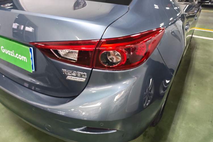 Used Mazda 3 Axela 2017 Sedan 1.5L Automatic Luxury Model Emission Standard China V Right Rear Taillight