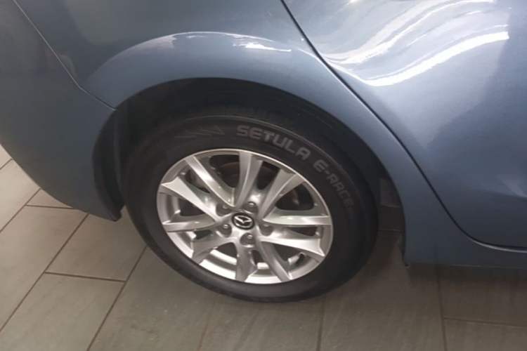 Used Mazda 3 Axela 2017 Sedan 1.5L Automatic Comfort Model Emission Standard China V Right Rear Wheel Hub