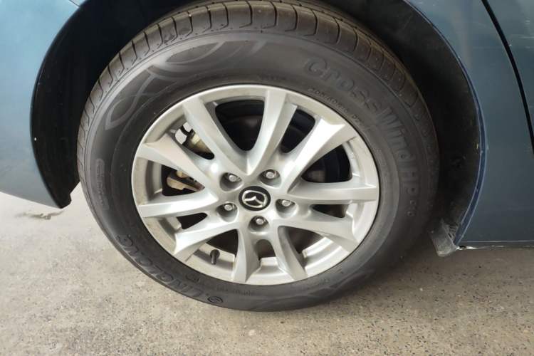 Used Mazda 3 Axela 2017 Sedan 1.5L Automatic Luxury Model Emission Standard China V Right Rear Wheel Hub