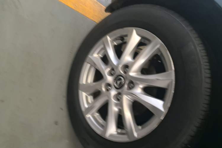 Used Mazda 3 Axela 2017 Sedan 1.5L Automatic Luxury Model Emission Standard China V Right Rear Wheel Hub