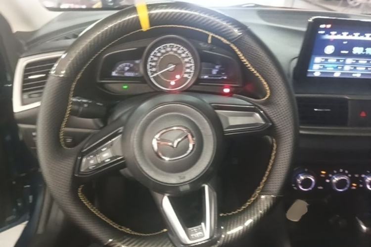 Used Mazda 3 Axela 2017 Sedan 1.5L Automatic Comfort Model Emission Standard China V Steering Wheel