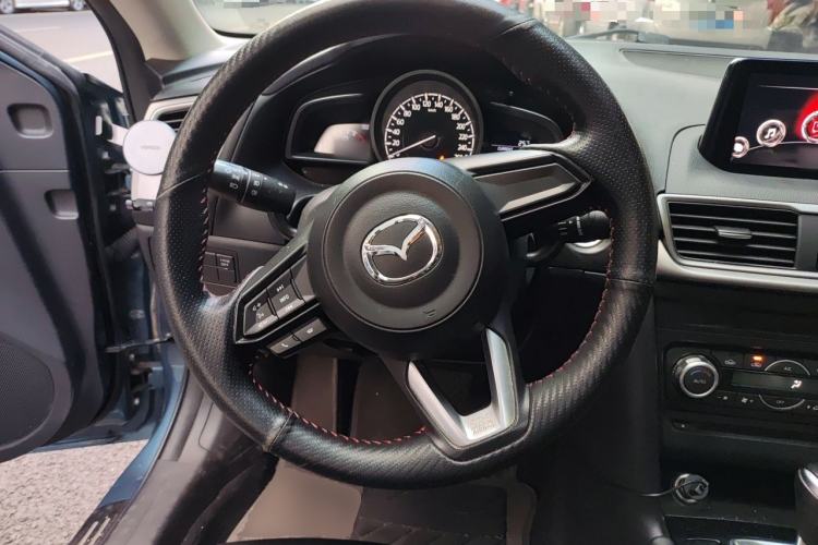 Used Mazda 3 Axela 2017 Sedan 1.5L Automatic Prestige Model China V Standard Steering Wheel