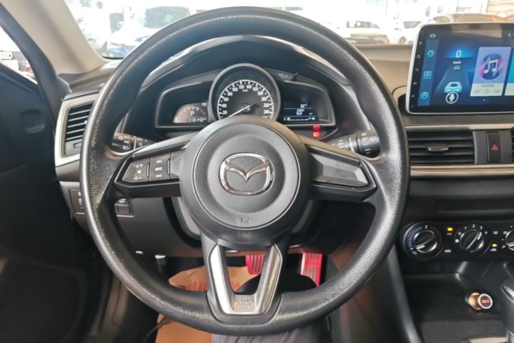 Used Mazda 3 Axela 2017 Hatchback 1.5L Automatic Comfort Model Emission Standard China V Steering Wheel