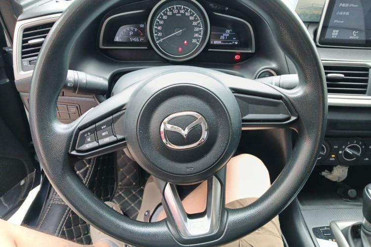 Used Mazda 3 Axela 2017 Sedan 1.5L Automatic Comfort Model Emission Standard China V Steering Wheel