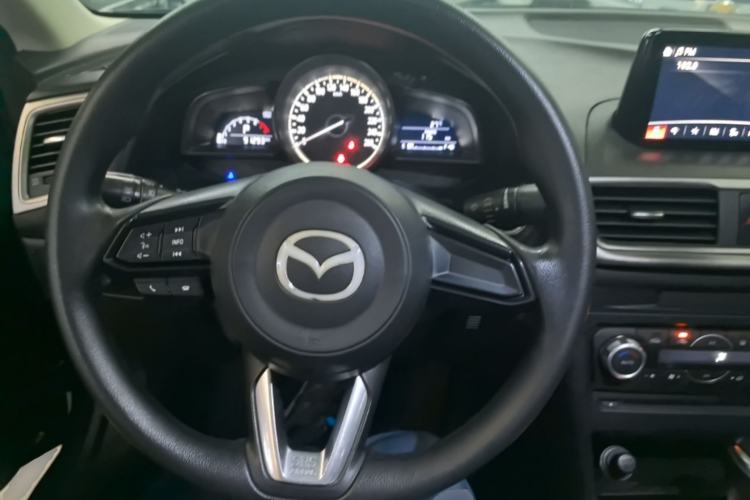 Used Mazda 3 Axela 2017 Sedan 1.5L Automatic Luxury Model Emission Standard China V Steering Wheel