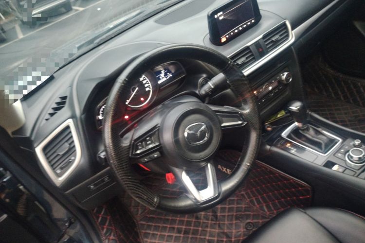 Used Mazda 3 Axela 2017 Sedan 1.5L Automatic Luxury Model China VI Standard Steering Wheel