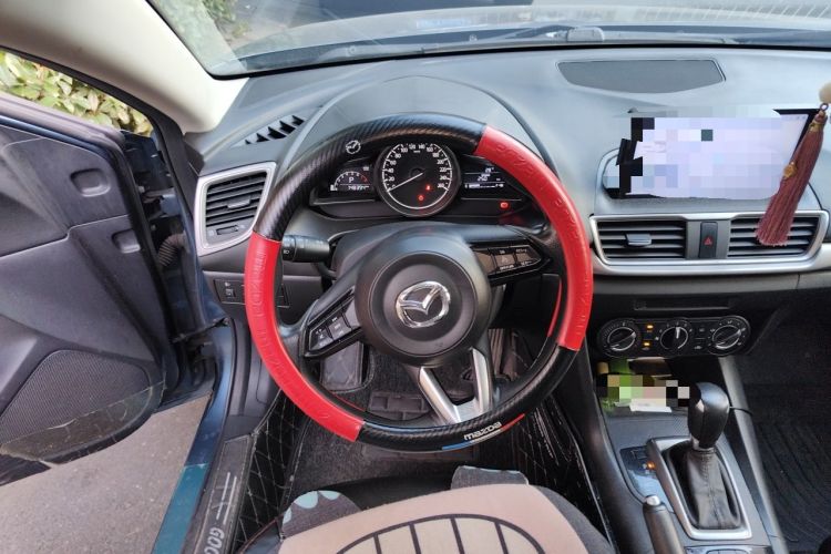Used Mazda 3 Axela 2017 Sedan 1.5L Automatic Comfort Model Emission Standard China V Steering Wheel