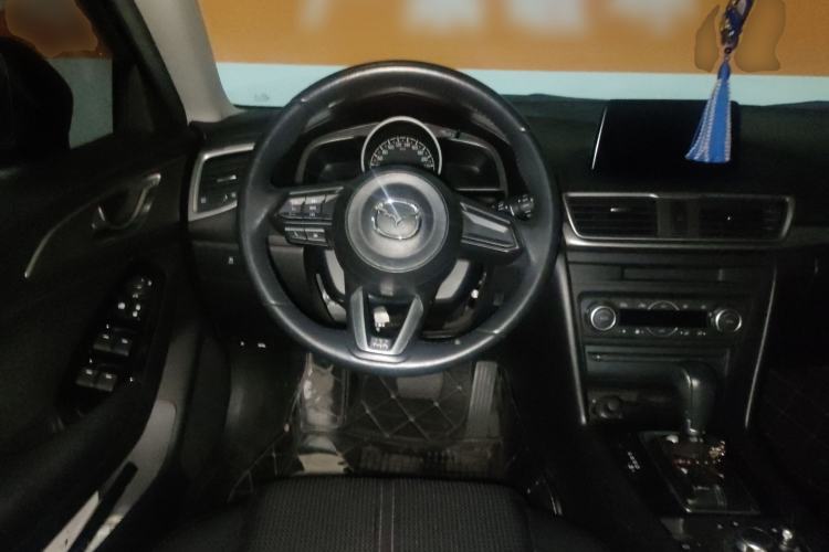 Used Mazda 3 Axela 2017 Hatchback 2.0L Automatic Luxury Model Emission Standard China V Steering Wheel