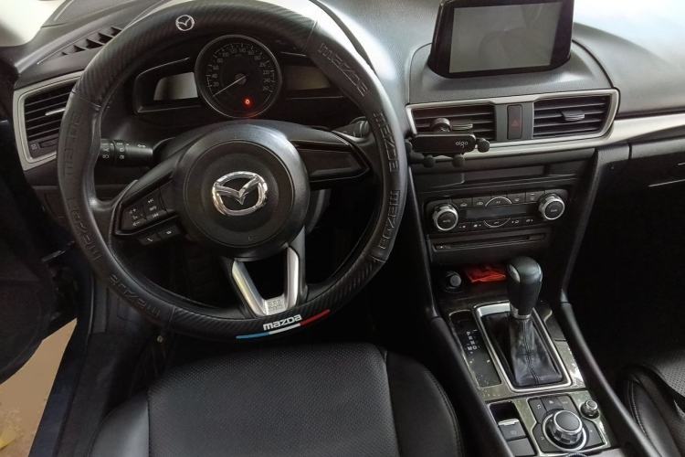 Used Mazda 3 Axela 2017 Sedan 1.5L Automatic Luxury Model Emission Standard China V Steering Wheel