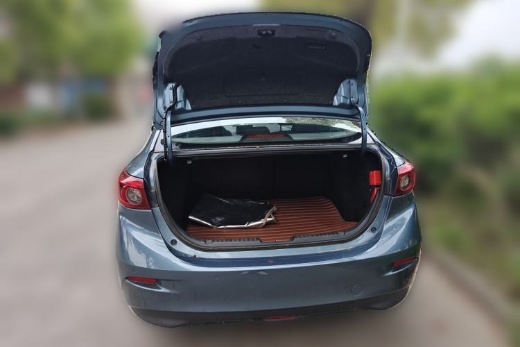 Used Mazda 3 Axela 2017 Sedan 1.5L Automatic Luxury Model Emission Standard China V Trunk