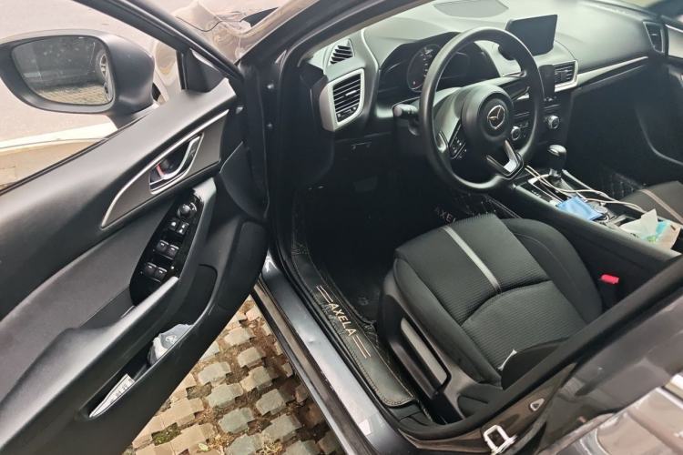 Used Mazda 3 Axela 2017 Sedan 1.5L Automatic Luxury Model Emission Standard China V Driver Seat