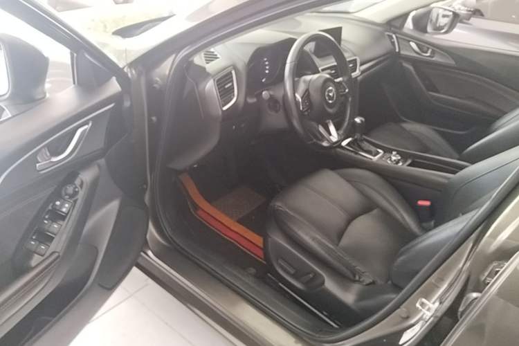 Used Mazda 3 Axela 2017 Sedan 2.0L Automatic Prestige Model China V Standard Driver Seat