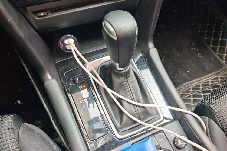 Used Mazda 3 Axela 2017 Sedan 1.5L Automatic Luxury Model Emission Standard China V Gear Lever