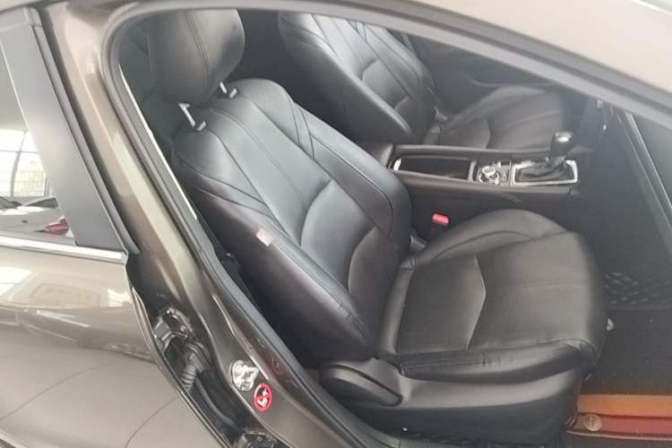 Used Mazda 3 Axela 2017 Sedan 2.0L Automatic Prestige Model China V Standard Right Front Seat