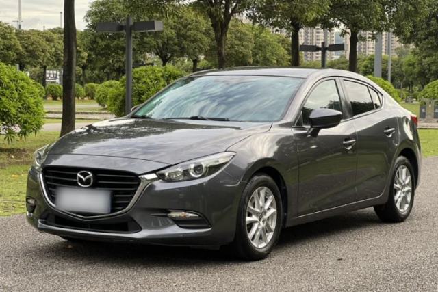 Używany Mazda 3 Axela 2017 Sedan 1.5L Automatic Comfort Model China VI Standard