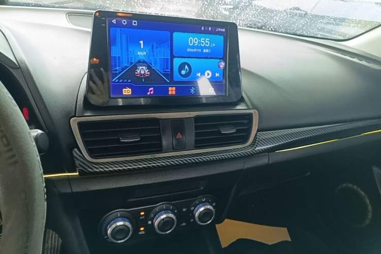 Used Mazda 3 Axela 2017 Sedan 1.5L Automatic Comfort Model Emission Standard China V Audio And AC Panel