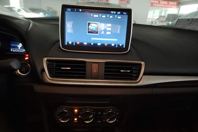 Used Mazda 3 Axela 2017 Sedan 1.5L Automatic Comfort Model Emission Standard China V Audio And AC Panel
