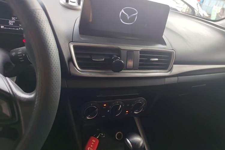 Used Mazda 3 Axela 2017 Sedan 1.5L Automatic Comfort Model Emission Standard China V Audio And AC Panel