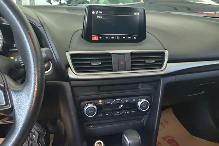 Used Mazda 3 Axela 2017 Sedan 1.5L Automatic Luxury Model Emission Standard China V Audio And AC Panel