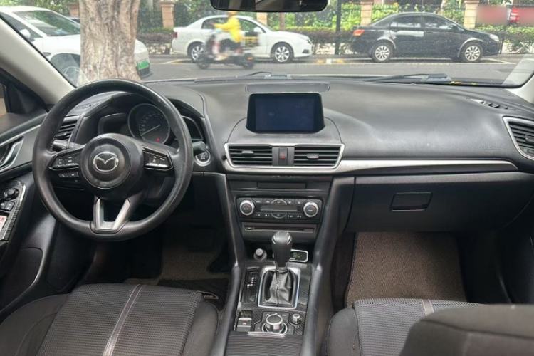 Used Mazda 3 Axela 2017 Sedan 1.5L Automatic Luxury Model Emission Standard China V Audio And AC Panel