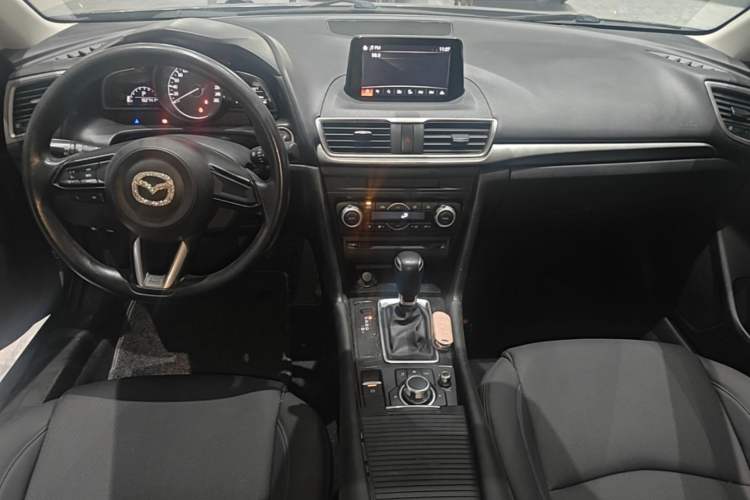 Used Mazda 3 Axela 2017 Sedan 1.5L Automatic Luxury Model Emission Standard China V Center Console
