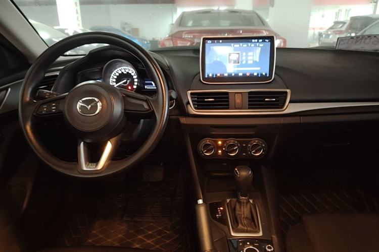 Used Mazda 3 Axela 2017 Sedan 1.5L Automatic Comfort Model Emission Standard China V Center Console