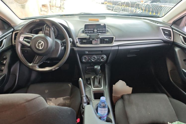 Used Mazda 3 Axela 2017 Sedan 1.5L Automatic Comfort Model Emission Standard China V Center Console