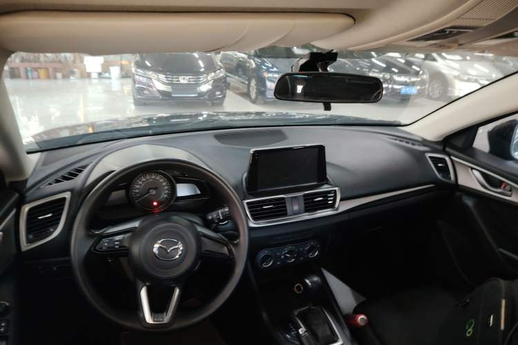 Used Mazda 3 Axela 2017 Hatchback 1.5L Automatic Comfort Model Emission Standard China V Center Console