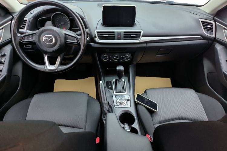 Used Mazda 3 Axela 2017 Sedan 1.5L Automatic Comfort Model Emission Standard China V Center Console
