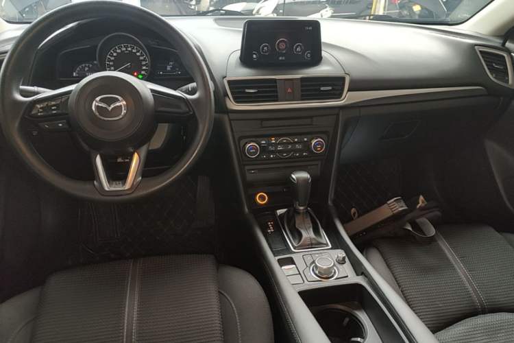 Used Mazda 3 Axela 2017 Sedan 1.5L Automatic Luxury Model Emission Standard China V Center Console