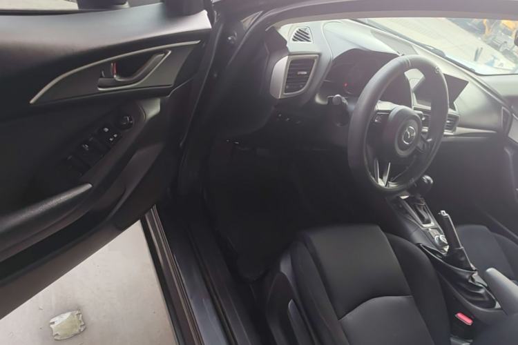 Used Mazda 3 Axela 2017 Sedan 1.5L Automatic Comfort Model Emission Standard China V Driver Seat