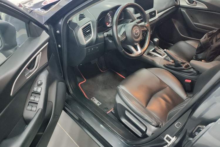Used Mazda 3 Axela 2017 Sedan 1.5L Automatic Comfort Model Emission Standard China V Driver Seat